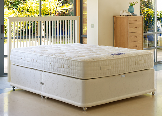 Nestledown Jefferson Divan Set