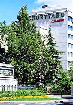 Courtyard By Marriott Neuilly