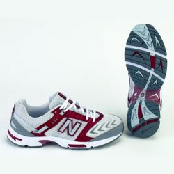 New Balance M834 (2E) running shoe
