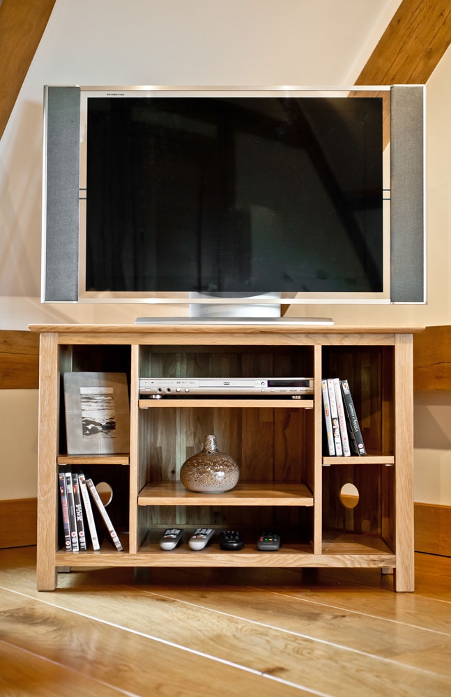 New Forest Oak Corner TV Unit