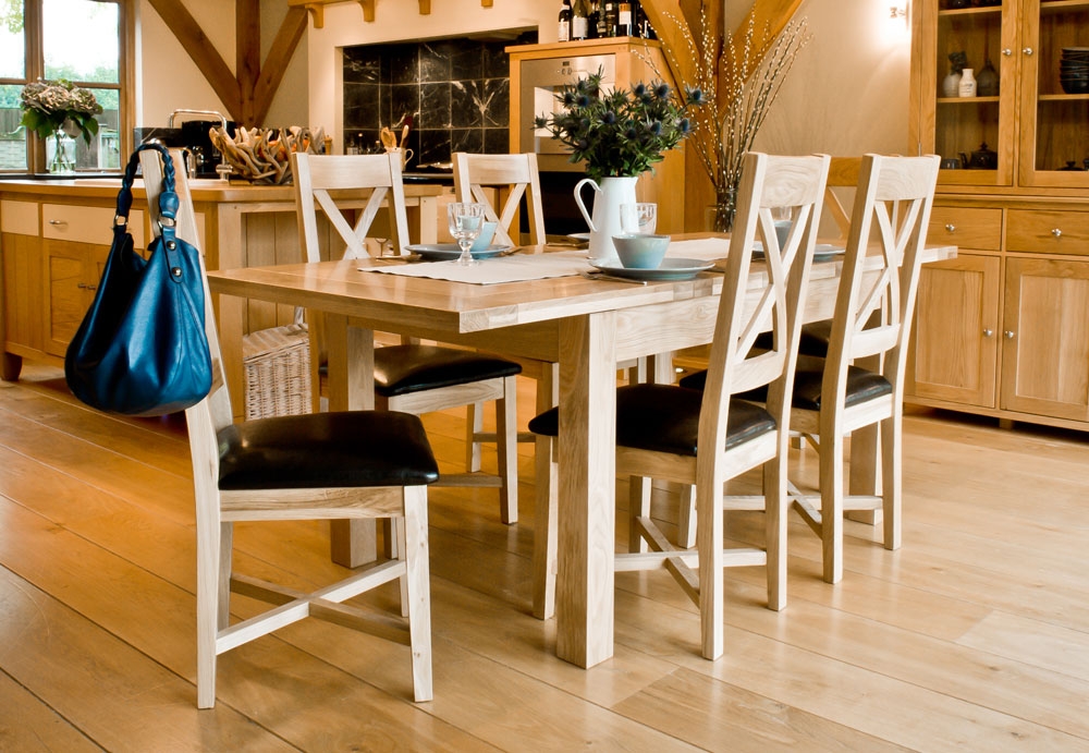 New Forest Oak Large Extending Dining Table and