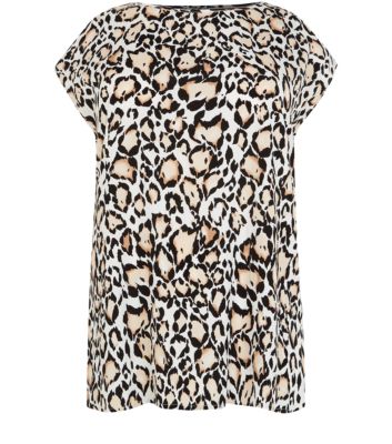 New Look Inspire White Animal Print Zip Shoulder T-Shirt
