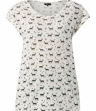 New Look Tall White Stag Print T-Shirt 3251560
