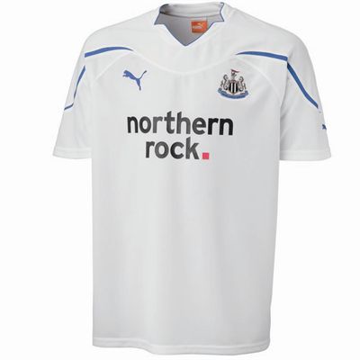 Newcastle Puma 2010-11 Newcastle 3rd Puma Football Shirt