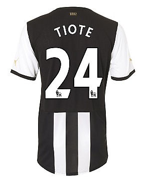 Newcastle Puma 2011-12 Newcastle Puma Home Football Shirt