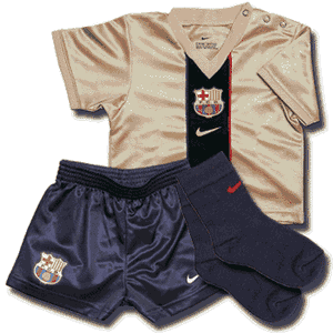 Nike 01-02 Barcelona Away Infant kit
