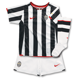 Nike 07-08 Juventus Home Little Boys Kit
