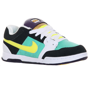 Nike 6.0 Ladies Air Mogan Skate shoe/Voltage