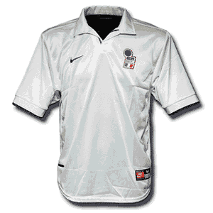 Nike 98-99 Italy Away shirt
