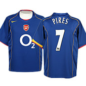 Nike Arsenal Away Shirt - 2004 - 2005 with Pires 7 printing.
