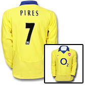 Nike Arsenal Away Shirt Long Sleeved 2003/04 with Pires 7 printing.
