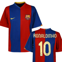 Nike Barcelona Home Shirt 2006/07 with Ronaldinho 10