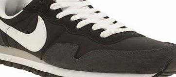 Black  White Air Pegasus 83 Trainers
