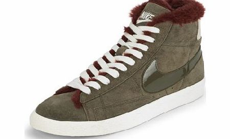 Blazer Mid Lux Ladies Hi-Top Trainers