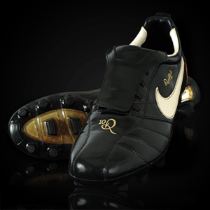Nike Ronaldinho Tiempo Boots - Black
