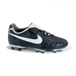 Nike Tiempo Legend FG. Classic Football Boot