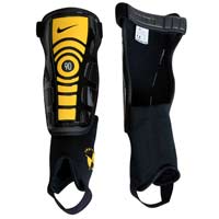 Nike Total90 Protegga II Shin Pad.