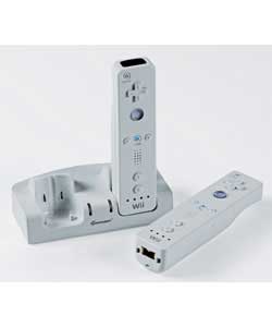 Wii Twin Remote Docking Station with Batteries
