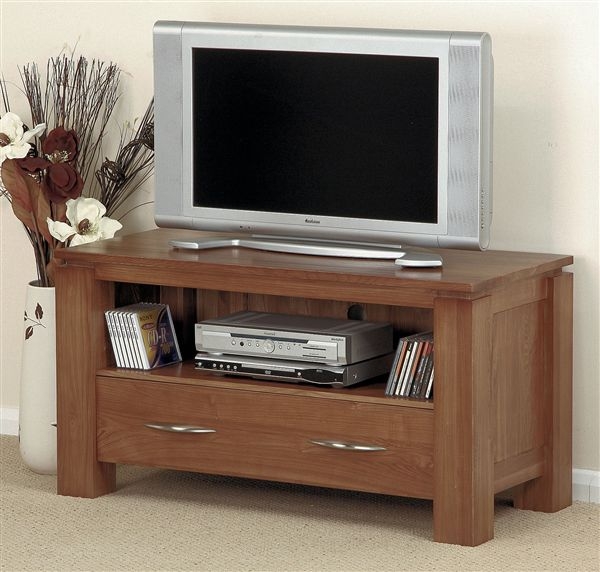 Oak Furniture Land Ipstone Ash Widescreen TV/DVD/VCR Cabinet.