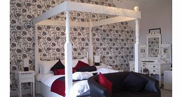 One Night Luxury Break with Dinner at Plas Dinas