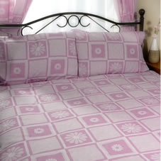 Right Price Daisy Quilt Cover Set Pink Double