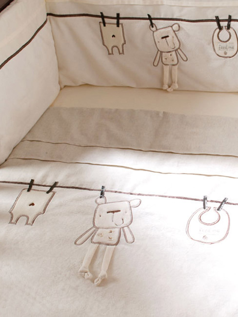 Out to Dry Cot Quilt and Quilt Cover Nursery