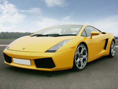 Aston Martin vs Lamborghini Thrill