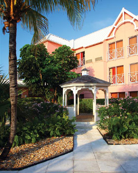 Comfort Suites Paradise Island