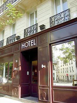 PARIS Hotel Magenta Paris