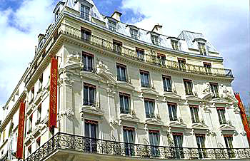 PARIS Villa Royale