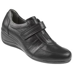 Pavacini Female SNI1003 Leather Upper Leather Lining Casual Shoes in Black