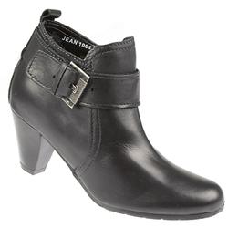 Pavers Female JEAN1001 Leather Upper Comfort Ankle Boots in Black Leather