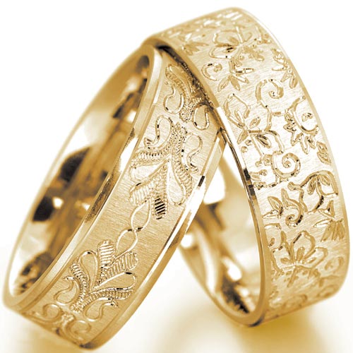 6mm Leaf Design Wedding Band In 9 Carat Yellow Gold