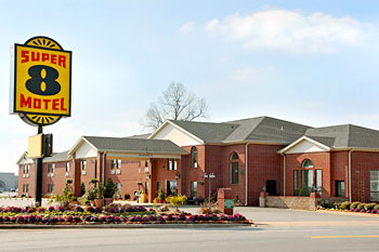 PINE BLUFF SUPER 8 MOTEL - PINE BLUFF