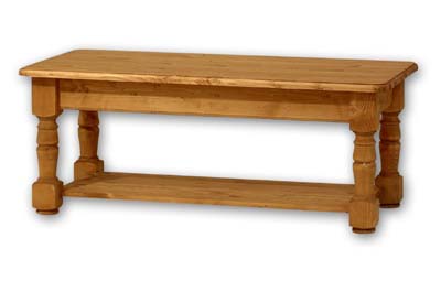 PINE COFFEE TABLE LG WITH SHELF