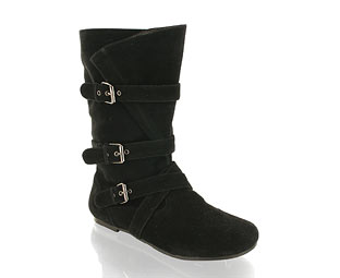 Attractive Boot with Strap and Foldover