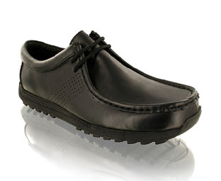 Priceless Simple Lace Up Casual Shoe