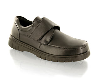 Traditional Single Velcro Casual Shoe