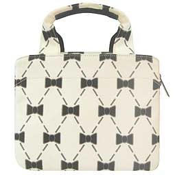 Bow Weekend Zip Up Bag