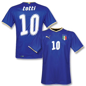08-09 Italy Home shirt   Totti No. 10