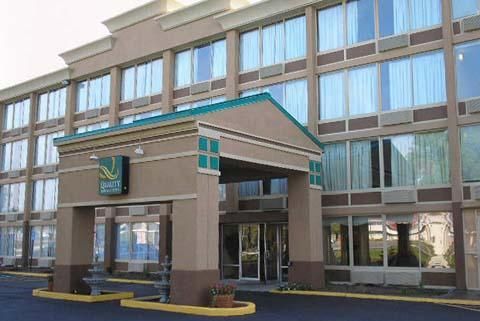 Inn & Suites University