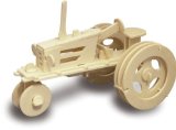 QUAY Tractor Woodcraft Construction Kit