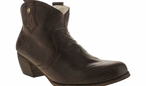 Red Or Dead Brown Mountain Fleece Boots
