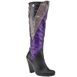 Red Or Dead Female Loretta Leather Upper in Black, Brown