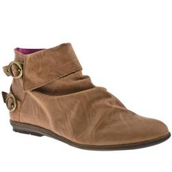 Red Or Dead Female Rod Claska Leather Upper Casual in Tan
