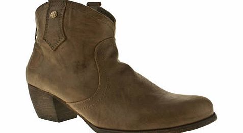 Red Or Dead Khaki Mountain Boots