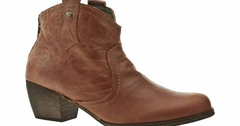 Red Or Dead Tan Mountain Boots