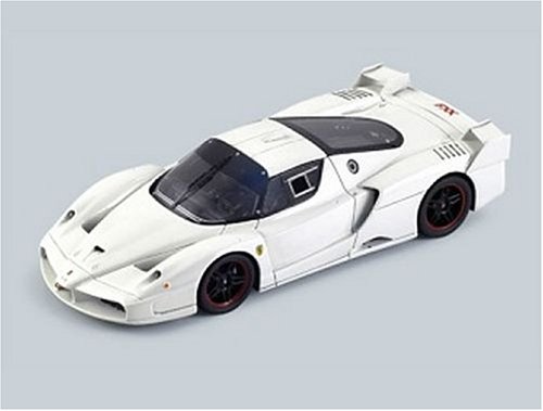 Diecast Model Ferrari FXX in White Pearl (1:43 scale)