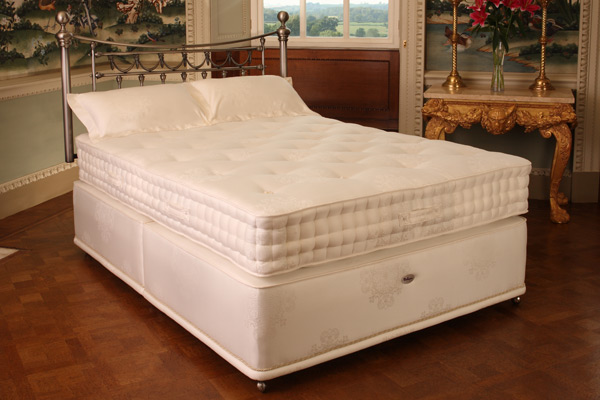 Relyon Beds Pocketed Latex Supreme Divan Bed Kingsize 150cm