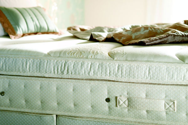 Rest Assured Spirit 2400 Divan Bed Kingsize